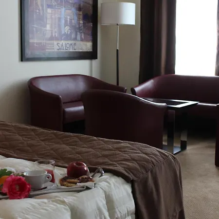 Europalace Hotel, Bw Signature Collection 4*